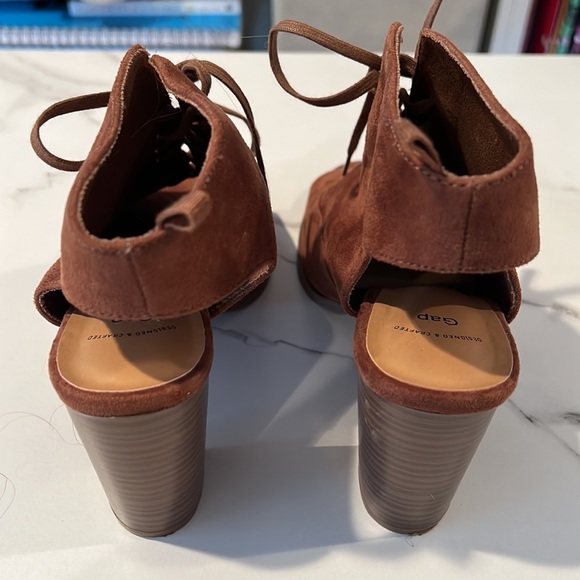 OPEN TOE BROWN LACE UP chunky heeled BOOTS, 7 - Picture 3 of 5